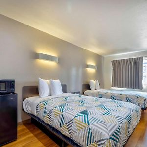 Queen Room Two Queen Beds Non-Smoking